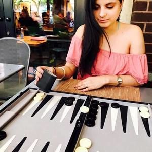 Meet your Posher, Cinthya